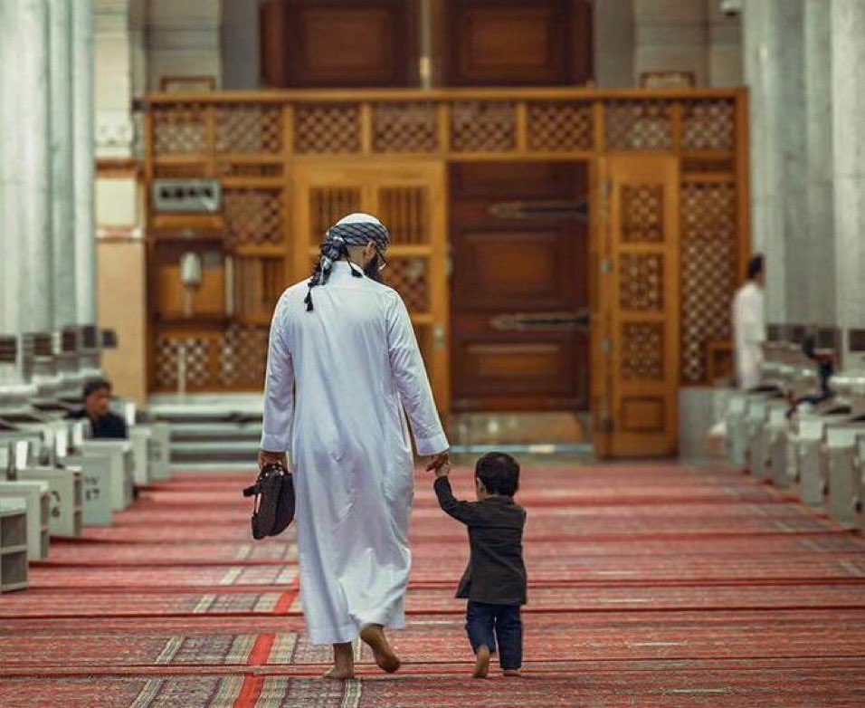 ﴿رَبِّ اجعَلني مُقيمَ الصَّلاةِ وَمِن ذُرِّيَّتي رَبَّنا وَتَقَبَّل دُعاءِ﴾