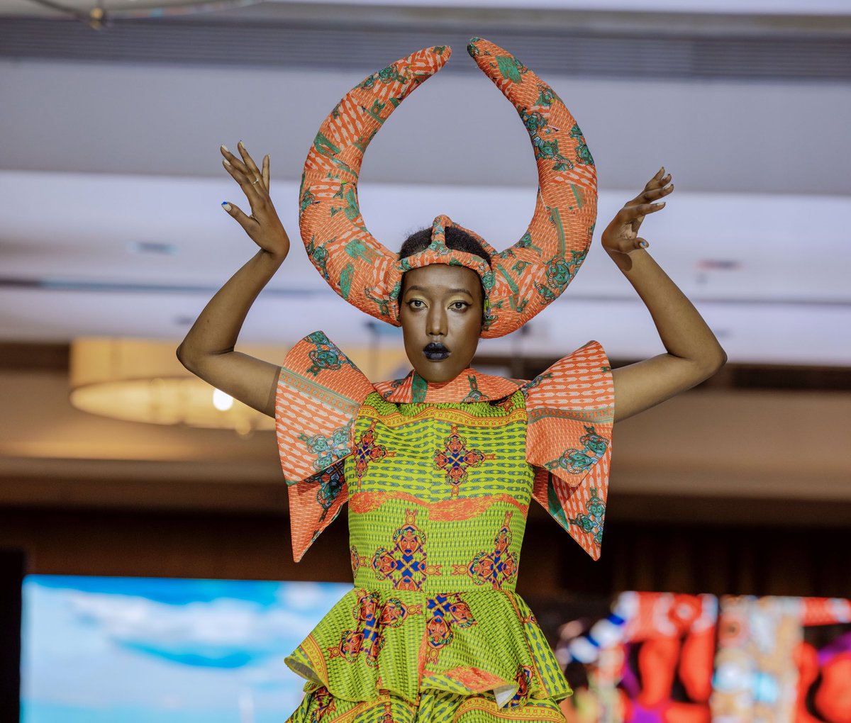 Yestarday, Hon. @Ilde_Musafiri attended @k_triennial fashion show and a gastronomy gala dinner showcasing the richness of Rwandan cuisine.
The event was organized by @FAORwanda, @RwandaArtsIn, @RwandaYouthArts and @CityofKigali. 
#BetterNutrition