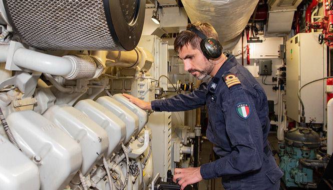 ItalianNavy's tweet photo. Online il #concorso per la nomina di 38 Ufficiali in servizio permanente del ruolo normale della #MarinaMilitare. Che aspetti? Scopri i requisiti richiesti, https://t.co/57aSJRQELc e presenta la tua domanda entro il 9 marzo. #Provaci!
#NoiSiamolaMarina
#Concorsi2024 https://t.co/uyiSbPSv8K