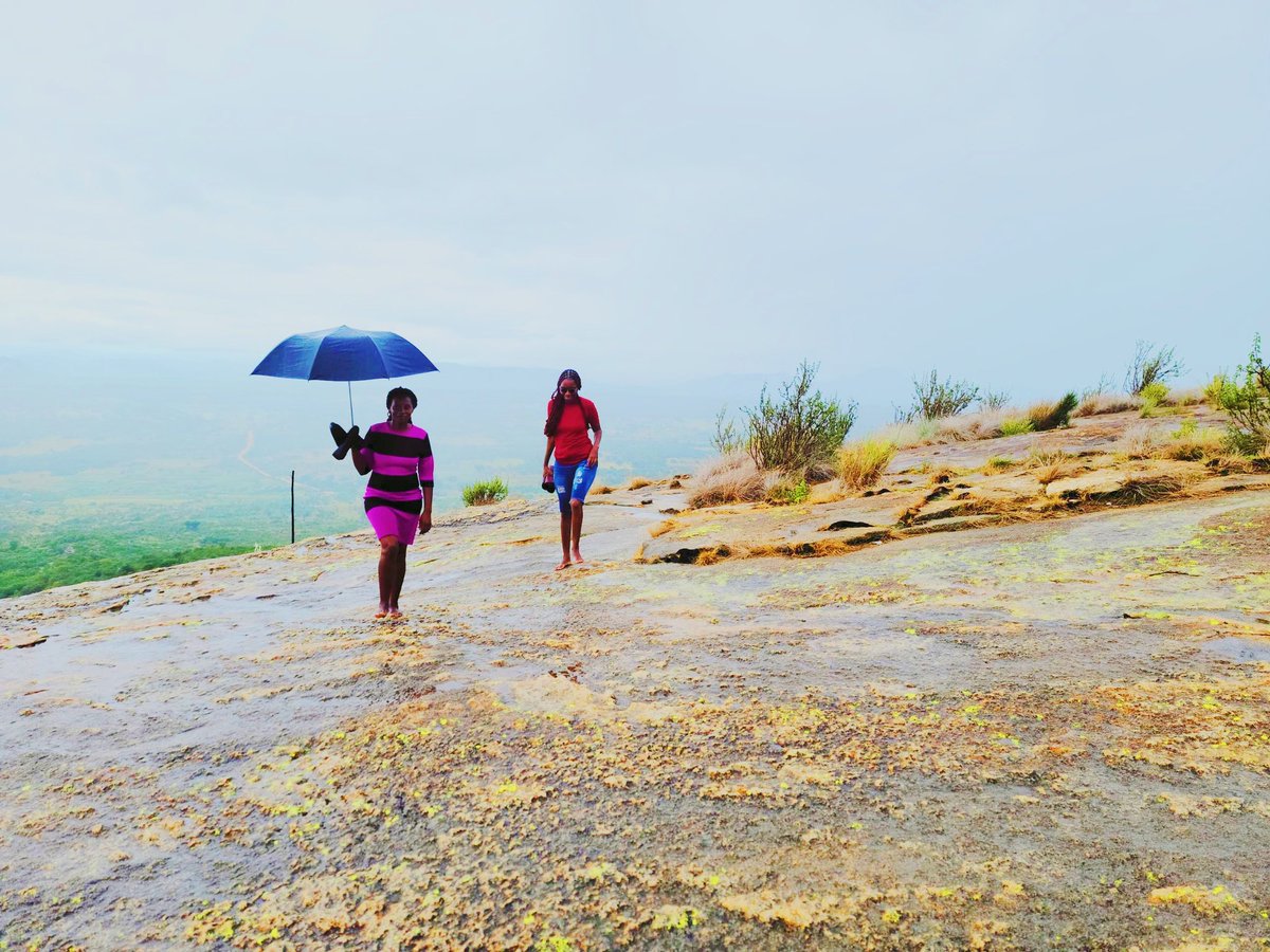 sharonmufaro's tweet photo. I hiked Mutemwa Mountain.
Mutemwa Mountain is a sacred place of prayer. It is believed that when you come to pray in Mutemwa, your desires will come true. Mutemwa is where John Bradburne, a revered figure in the Catholic Church, used to come for prayer. #visitMutoko #visitZim https://t.co/kSkyaGrAbs