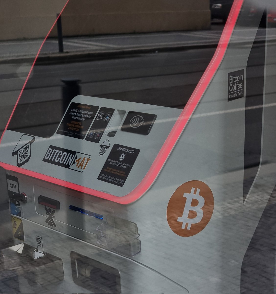 Skyzik23's tweet photo. #Bitcoin atm is the future 🚀
#bitcoinmat https://t.co/AZ5ar6EGEx