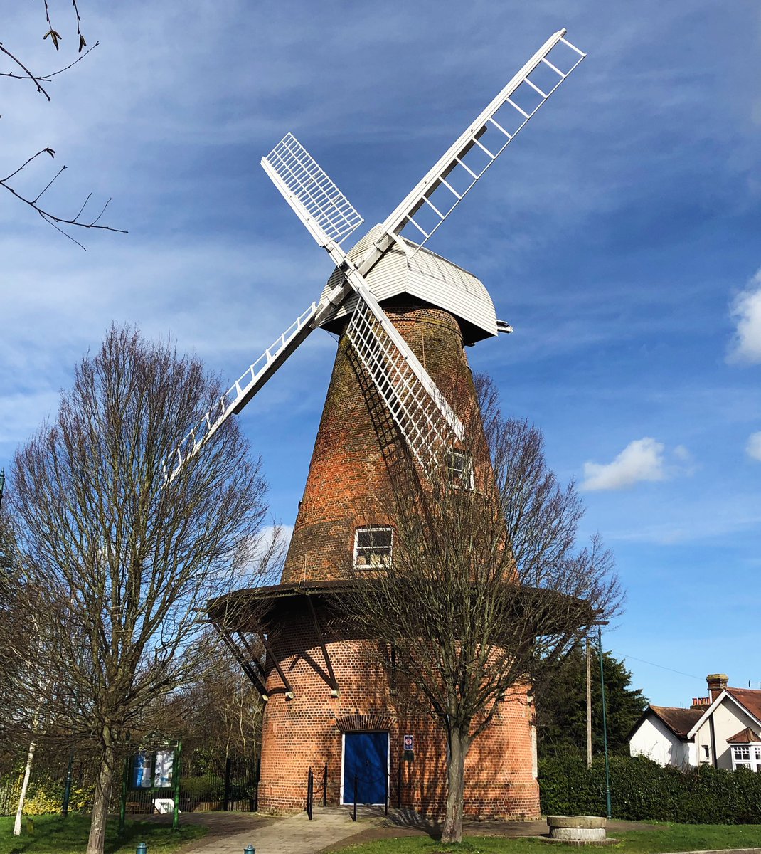 Rayleigh Windmill, my first ever visit.
So much history on our doorstep here in Essex!

@rayleigh_mill <a href="/VisitEssex/">Visit Essex</a> <a href="/FriendsSouthend/">Friends of Southend</a> <a href="/BBCEssex/">BBC Essex</a> <a href="/Essexlife/">Essex Life</a> #Rayleigh #RayleighWindmill #Essex #essexphotographer