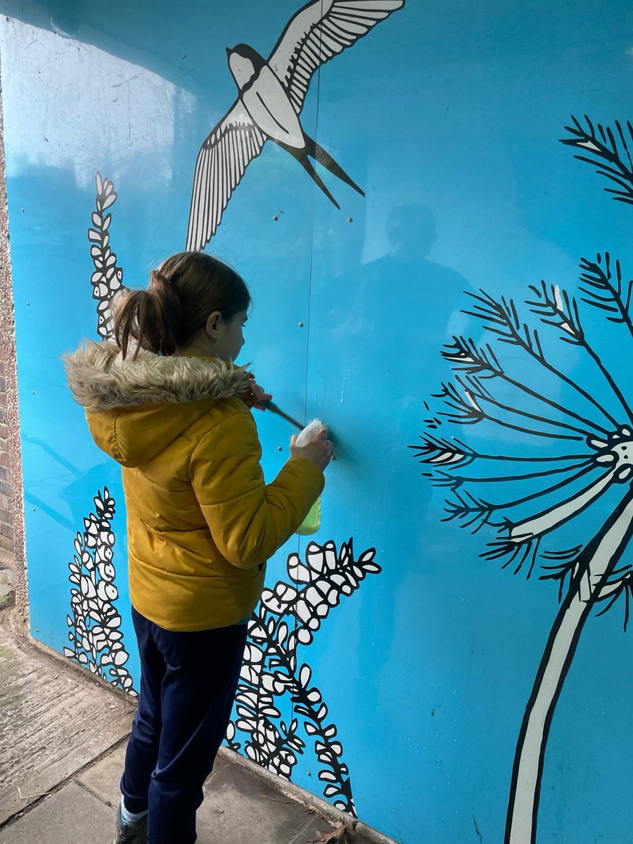 ChesterSTrees's tweet image. Beautiful spring day down at Supertrees!

Credit to @Go_CheshireWest for the great pathways clean up and de-weed! It gave us chance to tackle the planting 🌿🌱🌹🌸🪻

@ShitChester