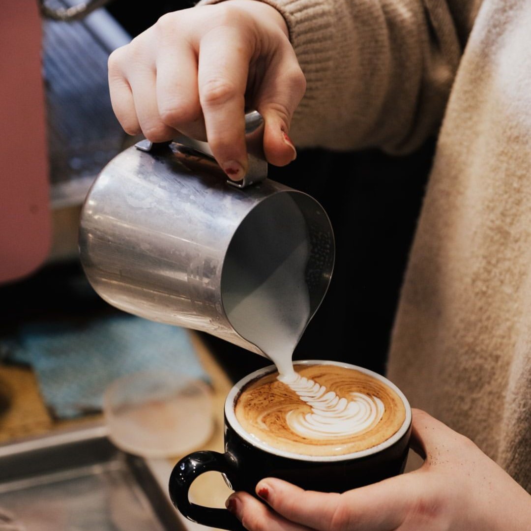 HanningtonsBTN's tweet image. Silky cappuccino? Frothy hot choccy? Creamy Matcha? @17grams is perfect 👌🏼
Treat yourself to cosying up with a hot cuppa the last stretch of winter ☕️