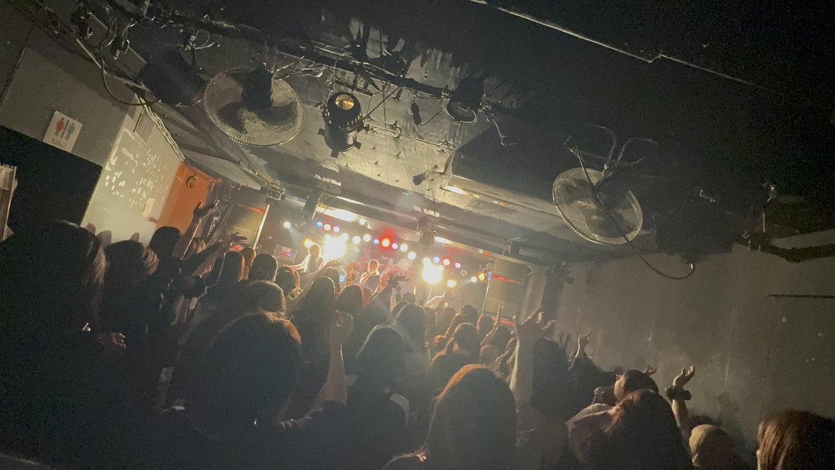 3days最終日、
KYOKUTOラスト静岡公演！

メンバー一同身体砕け散り♨︎
脳溶け♨︎

きっちり全部出し尽くして置いてきたぞ！

3日間、付き合ってくれたマチルダも本当にありがとうございました。
静岡、今まで楽しかったです！