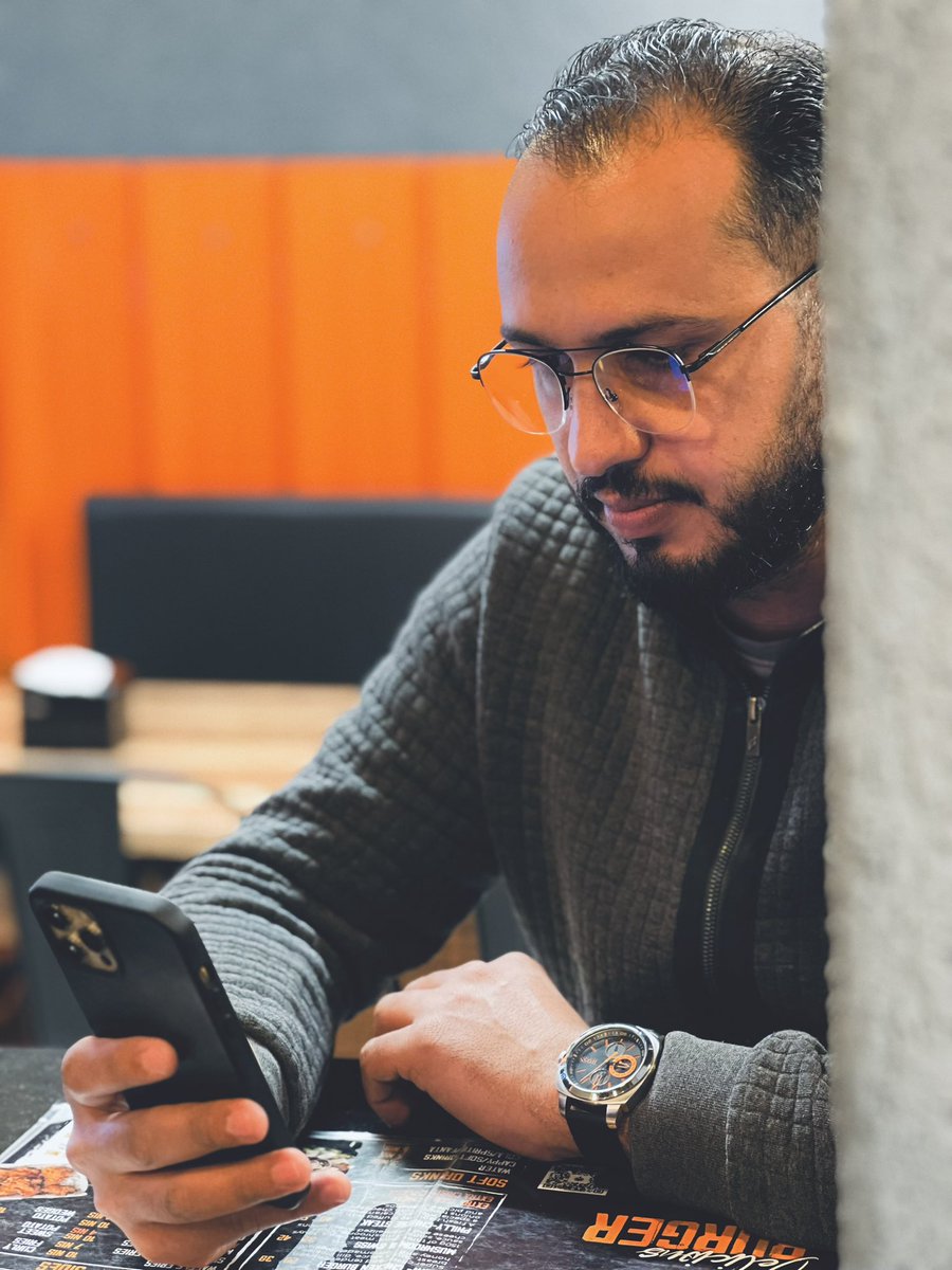 ما الفائدة من أن تكون قادراً على كتابة أي شيء في هذا العالم, ولست قادراً على تغيير أي شيء في هذا العالم .