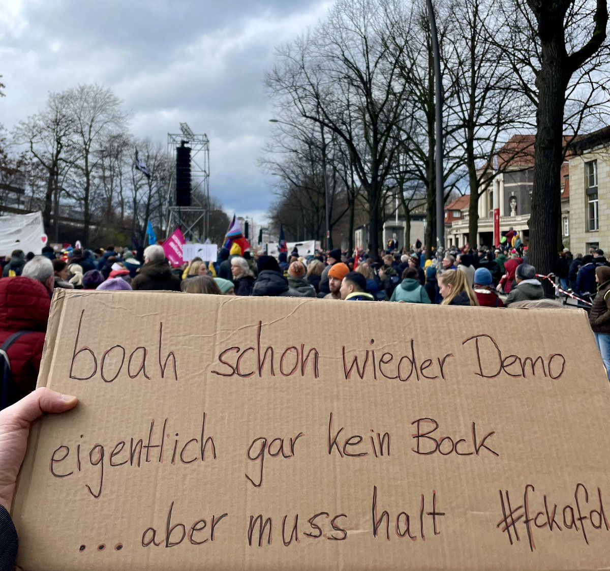 Lukas Mezger (@lukasmezger) on Twitter photo heutiges Demoschild: heutiges Demoschild: