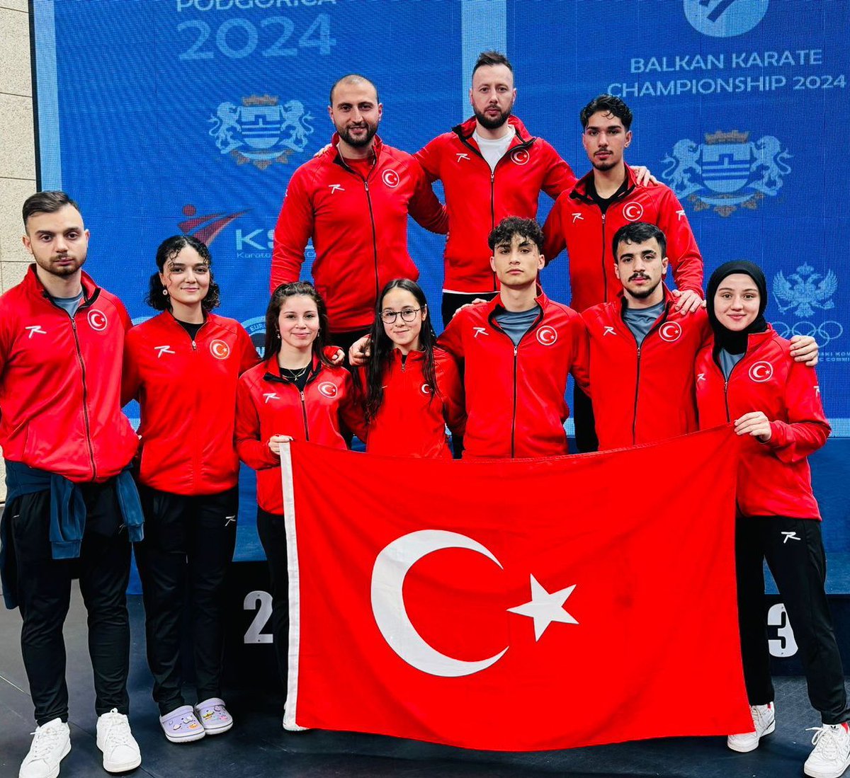 ibbsporkulubu's tweet photo. 🥋Karadağ'da düzenlenen Balkan Büyükler Karate Şampiyonası'nda sporcularımız; 50 kiloda Müşerref Özdemir gümüş, katada Menekşe Vardar bronz madalya elde etti.🥈🥉👏👏 https://t.co/plYBkoY5IY