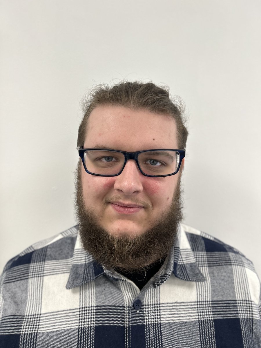 GoldenLampGames's tweet photo. Finally we have Lennon!

Role in The Team: Game Designer 

Number of Chickens Owned: 27 
Days with Window open a Year: 275
Favourite Food: Goose/Duck
Favourite Game: Overlord/Battlefield 3

Fun Fact: Hates Christmas :( https://t.co/5wfTr2x2Do