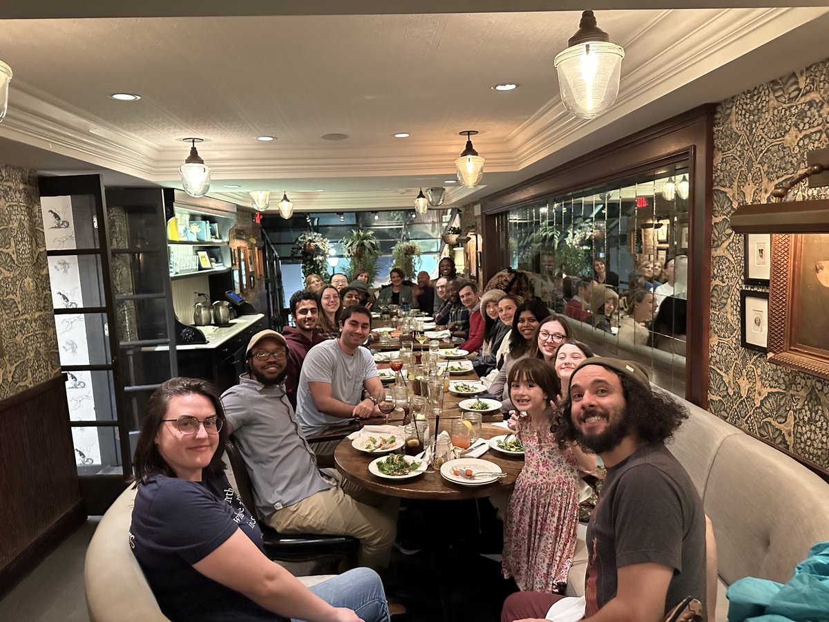 Great inaugural Penn-NYU lab retreat with @DrJ_RNA. We discussed our mutual affinity for RNA, and the importance of mental health. It's inspiring to see the passion of these ECS for advancing science and improving culture!