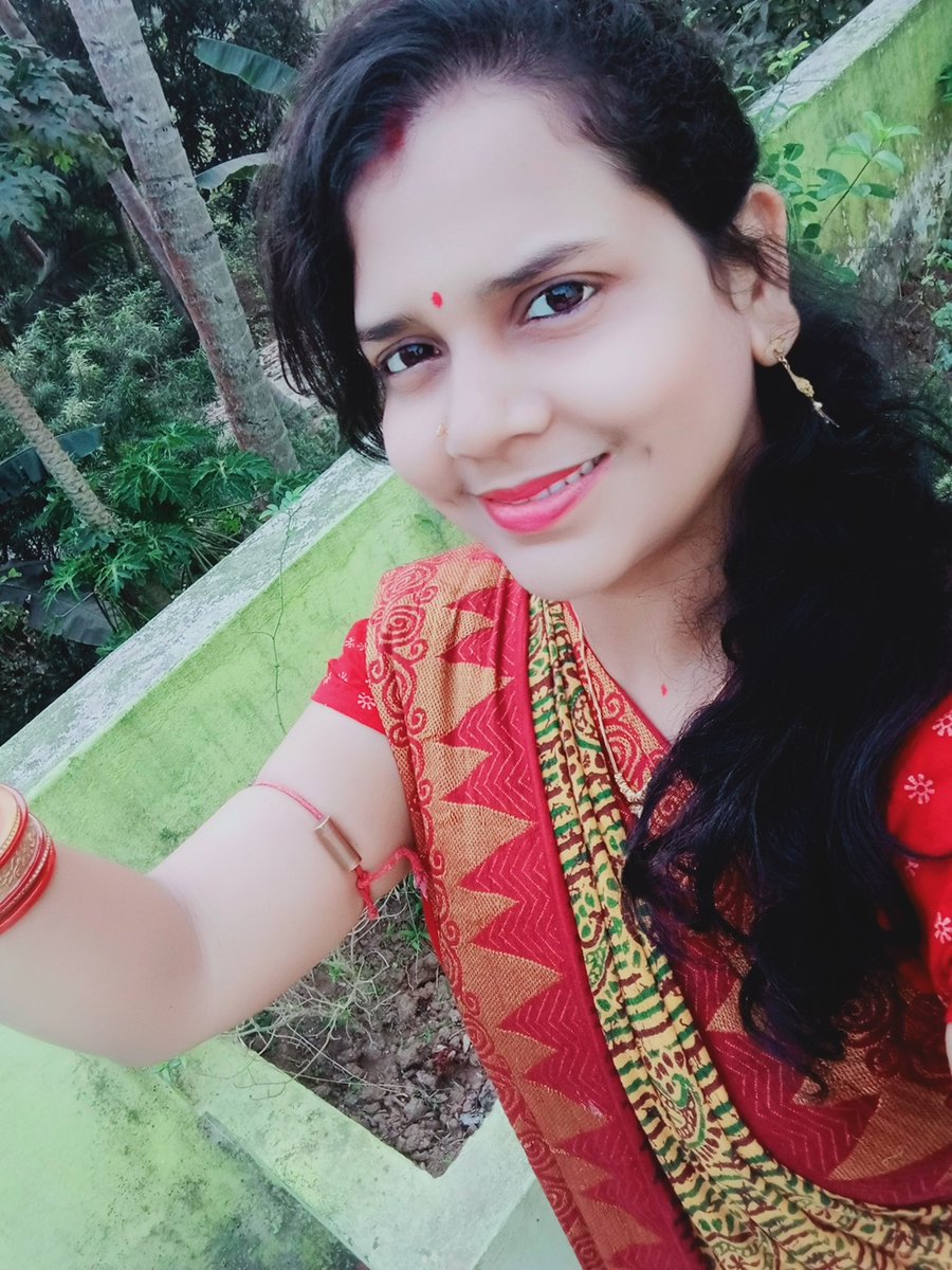 LipiSah42322681's tweet photo. Never hate jealous people .They are jealous because they think you are better than them😊.

#Loveyourself 
#Selfylover
#GoodEvening  🌹🌹🌹 https://t.co/s36euXHUbD
