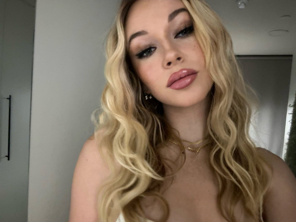 goddesslisey's tweet photo. I snap… you send 🫰🏼 https://t.co/qC8Dt1Nt6T