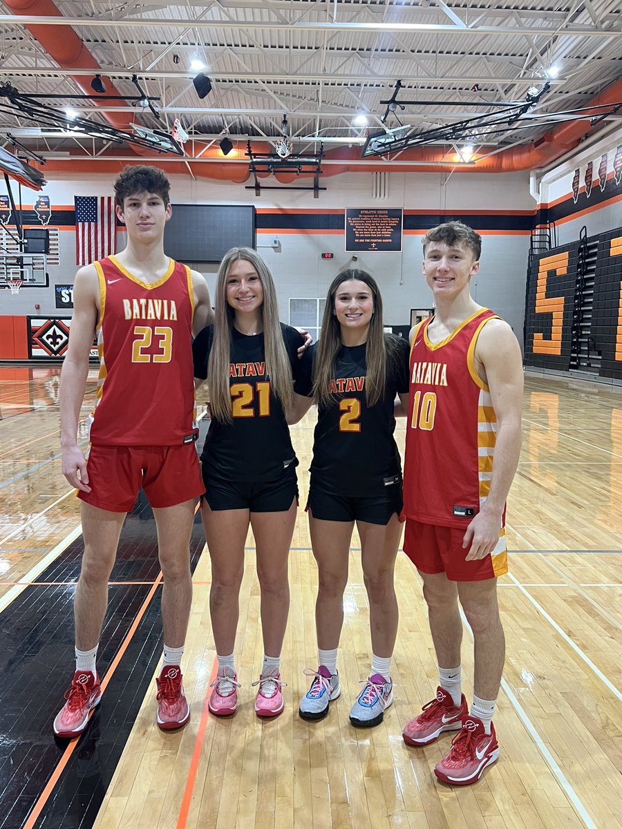 Congrats to these DuKane All Conference players from Batavia! Heck of a year for both groups! Can’t wait for another great week of BULLDOG basketball!