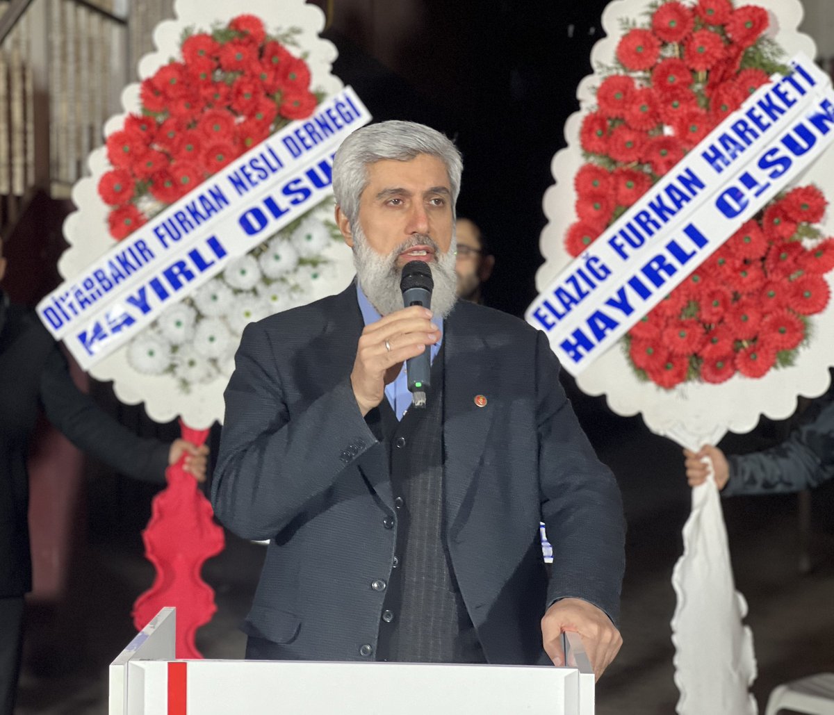 alparslankuytul's tweet photo. Kıymetli kardeşlerim, Allah'a şükürler olsun son zamanlarda Rabbim sürekli olarak şubeler açmayı nasip ediyor. Bu sene güzel gelişmeler olacağını söylemiştim. Hamdolsun ki hislerim gerçekleşiyor ve güzel gelişmelere şahit oluyoruz.

AlparslanHoca Mardinde https://t.co/xmPqEMNZFN