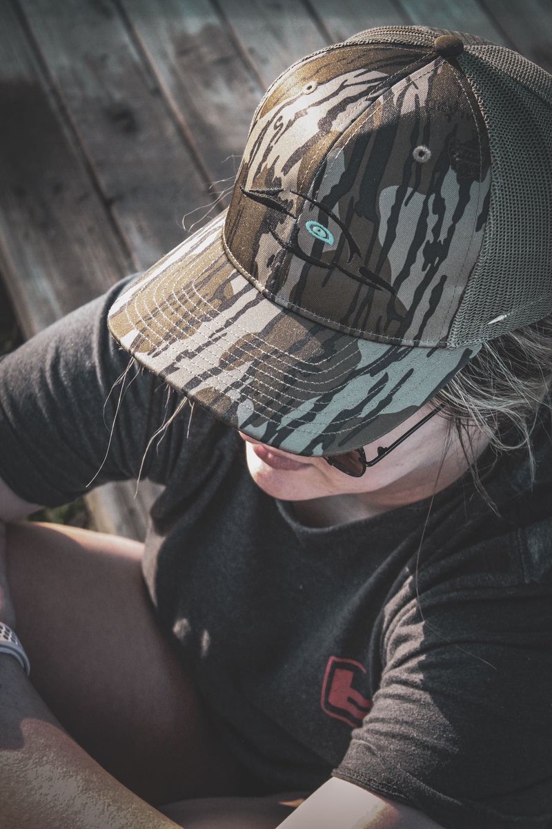 Can't beat Bottomland!

📸: @chris.brent18 

#alwaysbetterinbottomland #richardsonhats #snapback #snapbackhat #truckerhats #afwlifestyle #afwoutdoors #afwaterfowl #americanflywaywaterfowl