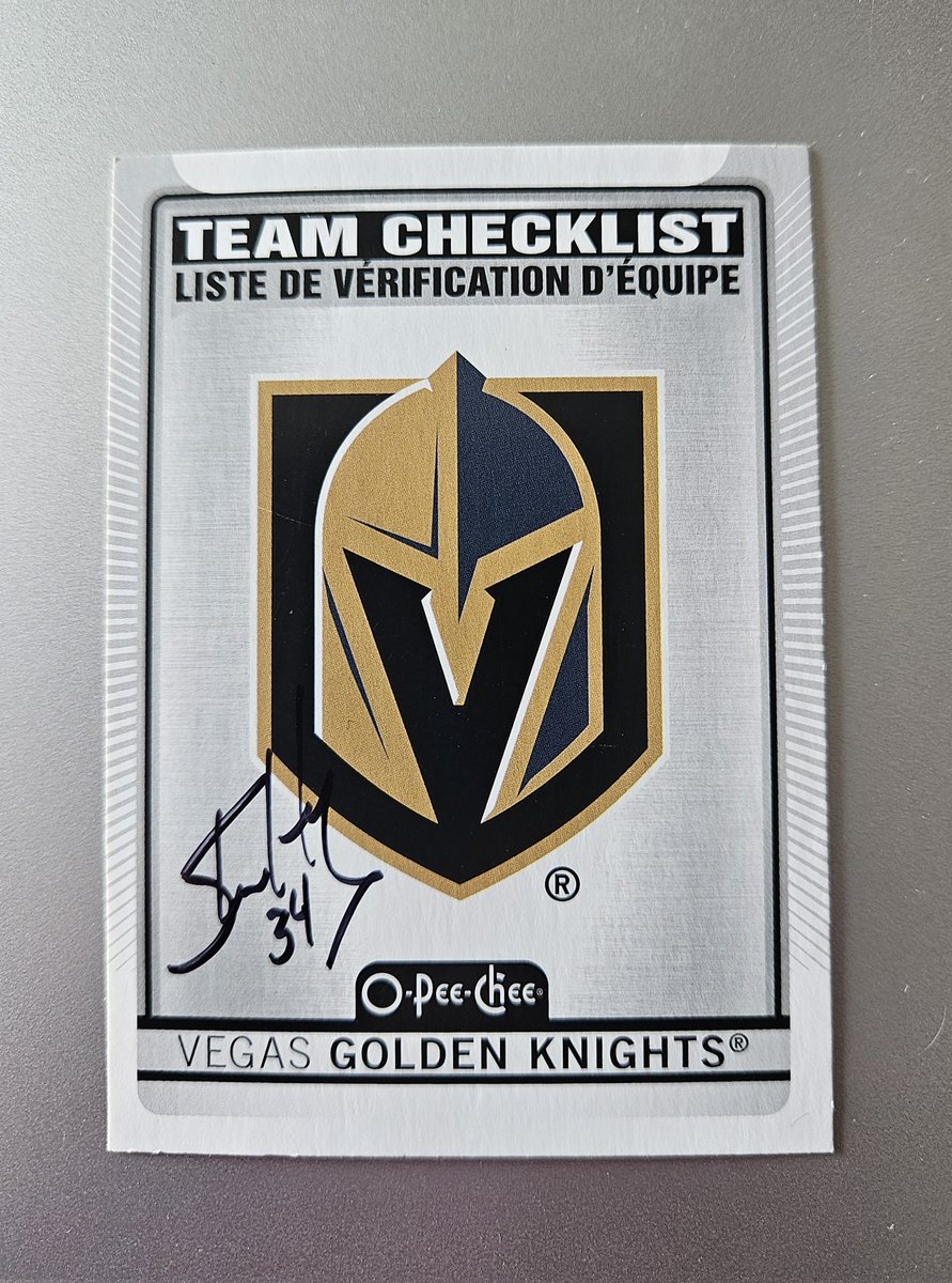 MacPhersonRant's tweet photo. @ShaneHnidy Thanks for making our little VGK fan's day! Have a good roadtrip! #classact https://t.co/lpHSBhW6DN