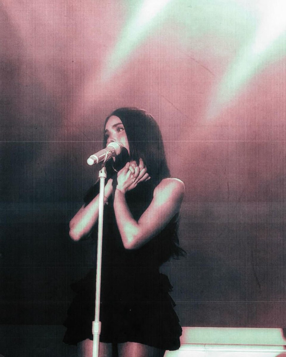 ً em 𑣿 tweet media