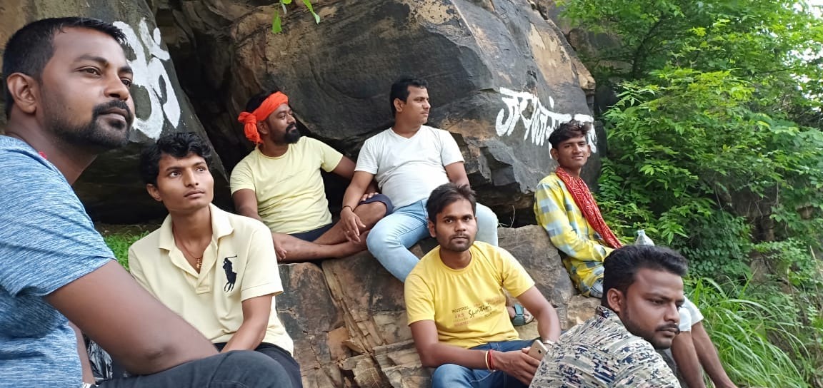 ceobalajisons's tweet image. @chhedi_paswan @BJP4Bihar @BJP4India @scsthub @RohtasDistrict 
Hamari vichar aur desh ke prati samman Rastya hit ke liye samarpit hai. Desh me #currption ko kam karana Mera Masada hai.  Nariyo ke prati samma, garib/ kishan/berojgar ka uthan mera soch hai.🚩

Jan hit me Jari 🇮🇳 🫡