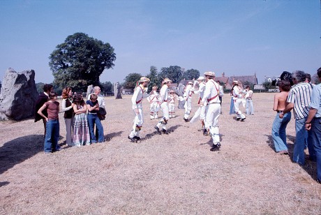 RodneyMarshall1's tweet image. Filming of Children of the Stones taking place in Avebury, Wiltshire, during the summer drought of 1976. The cast included: Iain Cuthbertson; Gareth Thomas; Freddie Jones; Veronica Strong. Arguably, one of the most atmospheric, disturbing children&apos;s dramas seen on UK television.