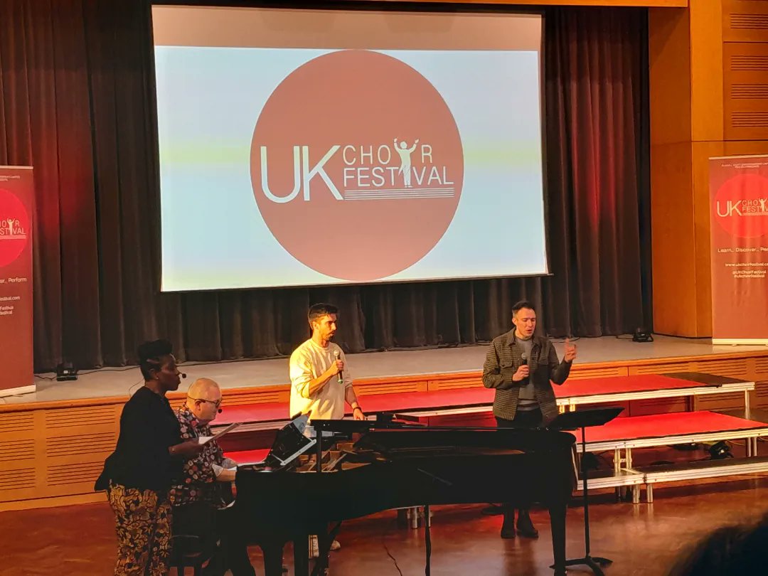 Wonderful day in Manchester with <a href="/BarnsleySingers/">BarnsleySingers</a> at the <a href="/UKChoirFestival/">UK Choir Festival</a> 
All matchy matchy with our new purple shirts - hat, nails and socks included! 

#UkChoirFestival #BarnsleySingers