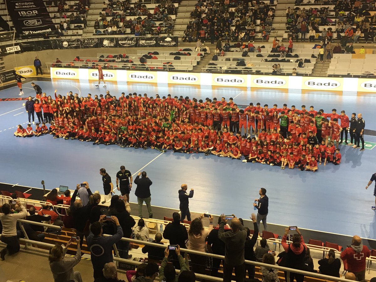 Si SI SÍ!! Hay futuro AQUÍ 💪🏾😊🔴 @BmHuesca cantera 👏🏽