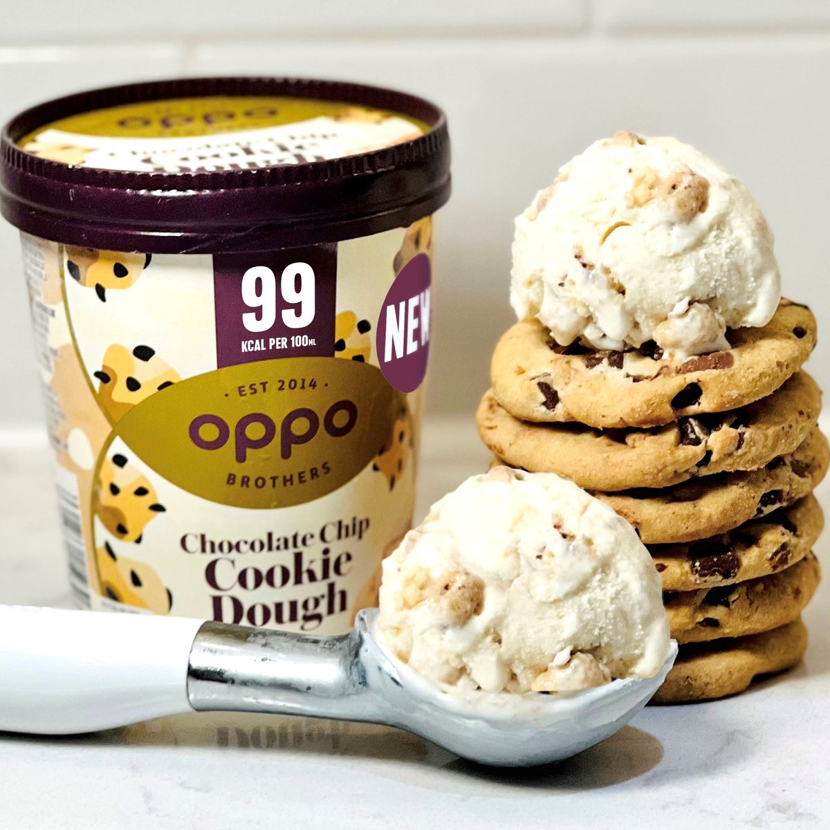 Indulgent cookie dough flavoured ice cream PACKED with generous chunks of delicious chocolate chip cookie dough made with real Dutch butter for extra richness 🤤 one for true cookie dough fans! Spoon our NEW recipe now at @sainsburys 🍪🧡 #GoodTemptation