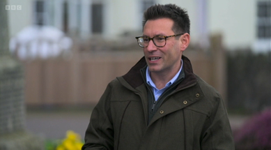 Plunkett_UK's tweet photo. 📺 Did you see us on #Countryfile this time last week? Alongside CEO @James_Plunkett, the villagers of Loddiswell talk about buying their local pub &amp; the people of Parracombe show us its shop/café.

➡️ Watch again on BBC iPlayer:
https://t.co/8IpDKi9OzL &amp; scroll to 20:32. #combiz https://t.co/LGOqnoy9Yc