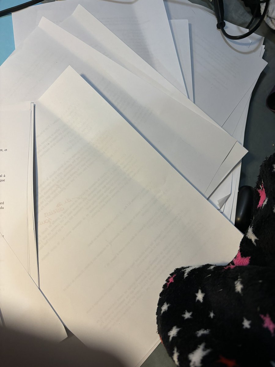 Moi : allez, on finit la correction d’Elio aujourd’hui. 
Also moi : *commence à écrire le tome 2*