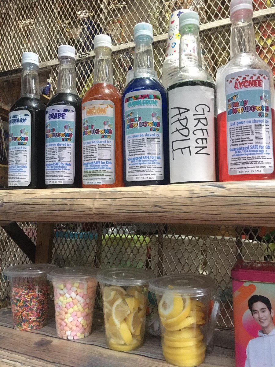 loveynireyster's tweet image. ehem.. beke nemen po sa susunod na event makuha niyo po kami hashaha pandagdag lang sa tuition/pang hori hori 

post a random photo. kung hindi, mamalasin ka ngayong 2024

#SnowCone
#FruitySoda