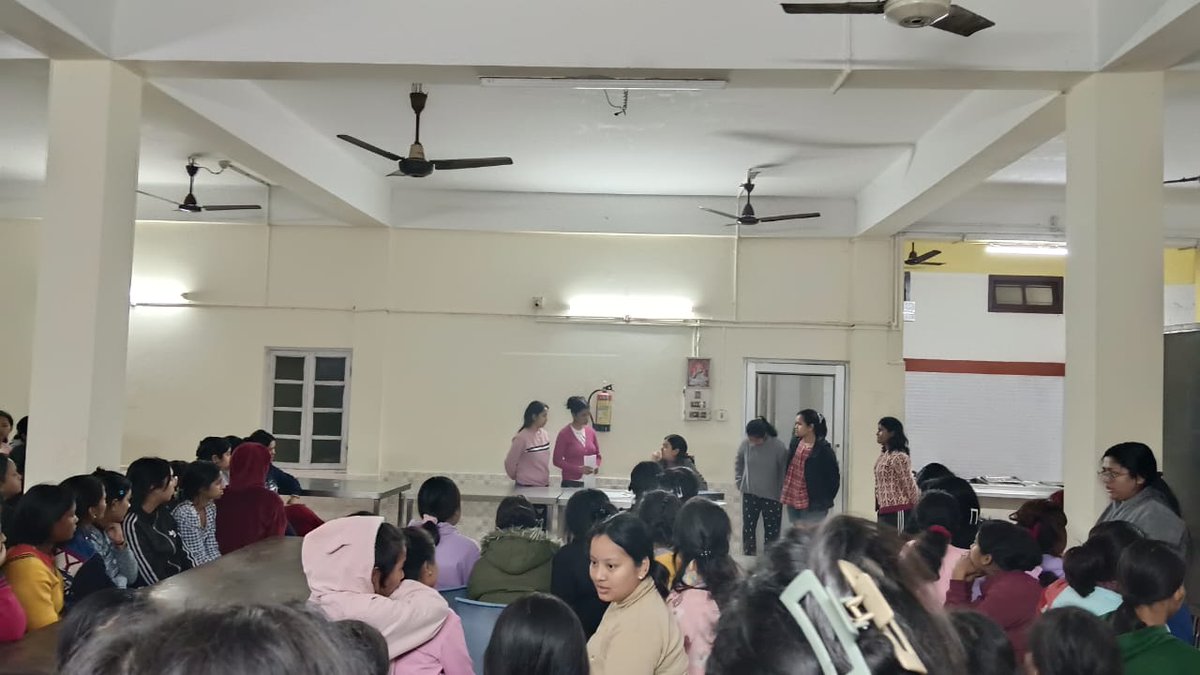 Official_JCN's tweet photo. এইয়া আৰম্ভণি।
স্বৰ্ণবৰ্ষক আদৰিবলৈ আমি জয়মতী ছাত্ৰী নিবাস সাজু হৈছো।  এই ছেগতে সমূহ  আৱাসীৰ লগতে প্ৰাক্তন আৱাসী  সকলোলৈকে অভিনন্দন।
আহক আমি এই সোণালী যাত্ৰাৰ এক অংশীদাৰ হৈ পৰো। আগন্তুক দিনতো সকলোৰে সহযোগিতা আমাৰ একান্ত কামনা। https://t.co/8RdUFNalCx