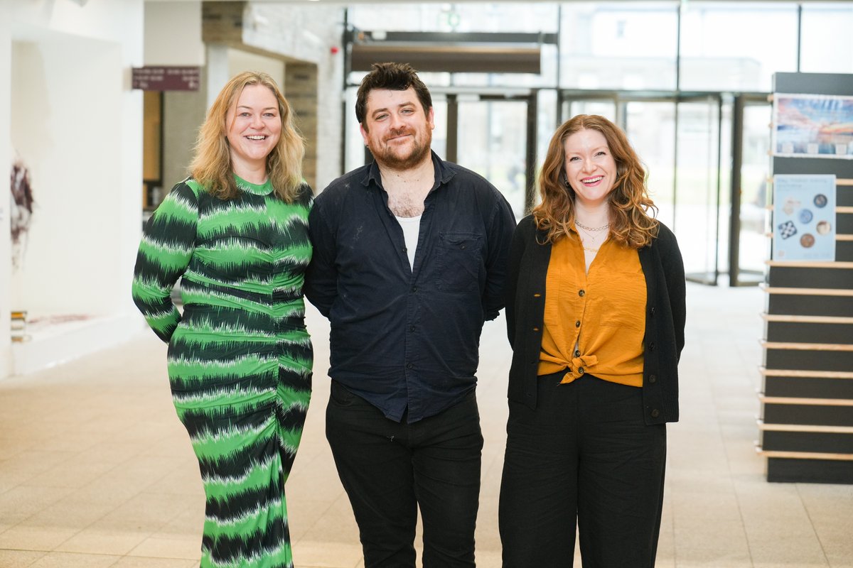 ✋ Appreciation Post for the @X_Pollinator_ creative team: Co-Directors @katieholly and @LaraHickey and Producer @evn_hrn They've brought together an incredible group of creatives, established and emerging, from Ireland's film industry @TUDublin_SoM over the last three days!