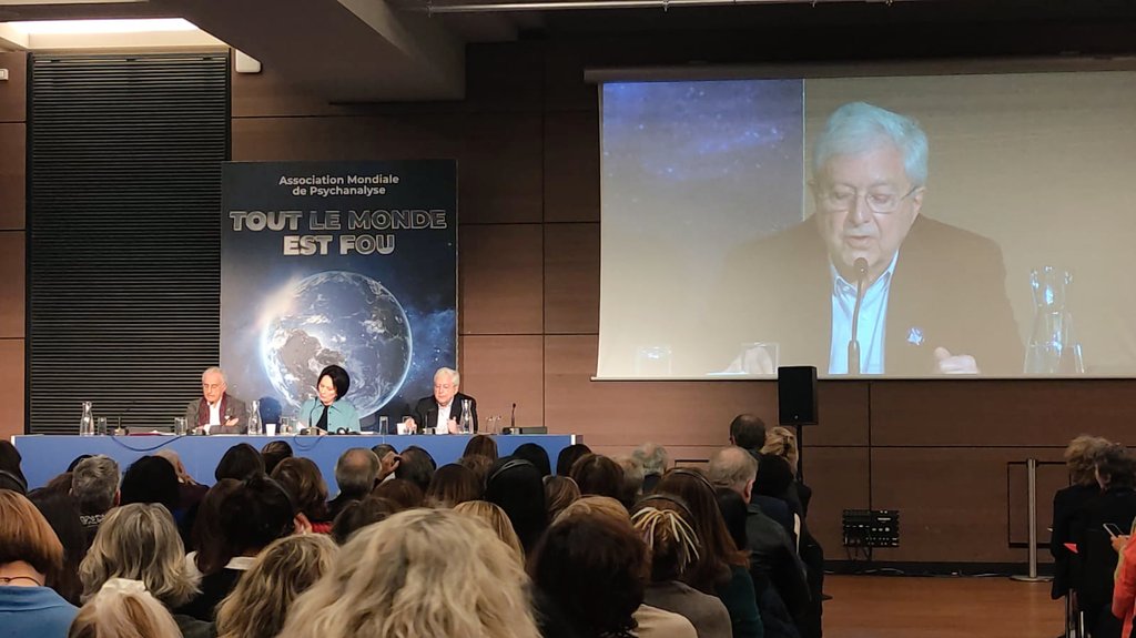 "La ciencia avanza de forma acéfala, ciega, por eso es vector de la pulsión de muerte" - Interlocución de Jacques-Alain Miller
#todoelmundoesloco2024