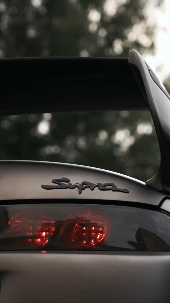 ChicaneView's tweet image. 🚗 Get ready to feel the adrenaline rush with the timeless Toyota Supra! 💥 From its sleek lines to turbocharged power, this legend never goes out of style. #ToyotaSupra #ClassicCars #CarEnthusiast #LegendaryRide