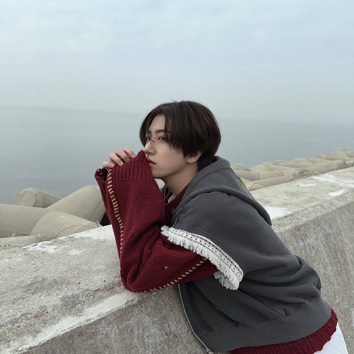 CRAVITY_twt's tweet photo. My Youth is yours🙃
#원진 https://t.co/Luo8gRFpDY