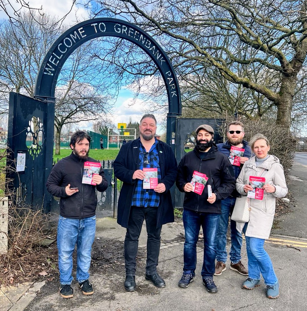 A lovely sunny morning to be out on the #LabourDoorstep in #Levenshulme! Good to be out talking about what local people want from their council, mayor and government with @LevyCllrs. Lots of support for @zahid4Labour & @AndyBurnhamGM but a real desire for national change!