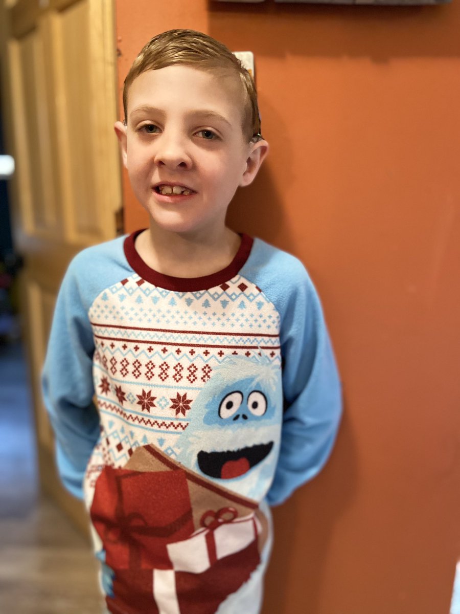 ShawnaSP96's tweet photo. Happy National Cochlear Implant Day!🦻 You Continue To Grow And Learn New Things Everyday, And It’s Been Amazing To Watch🤟♥️ https://t.co/8GIjYblDQZ