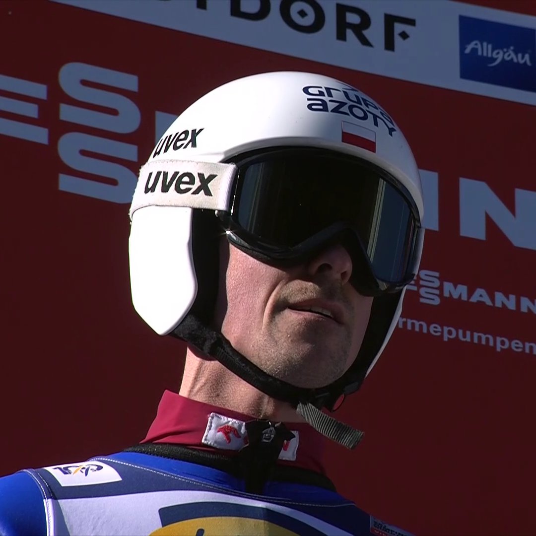 oleksieradz's tweet photo. 22:30. Piotr Żyła nadal czeka na swój skok

#skijumpingfamily #Oberstdorf https://t.co/Ou7oybneng