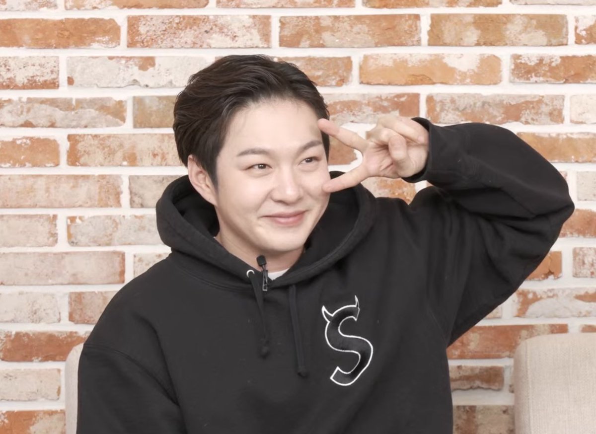 #예전에도_지금도_앞으로도_이창섭
생일축하해!!🥳🥳 맛있는거 많이먹고
생일 즐겁게 보내길 바람🍀