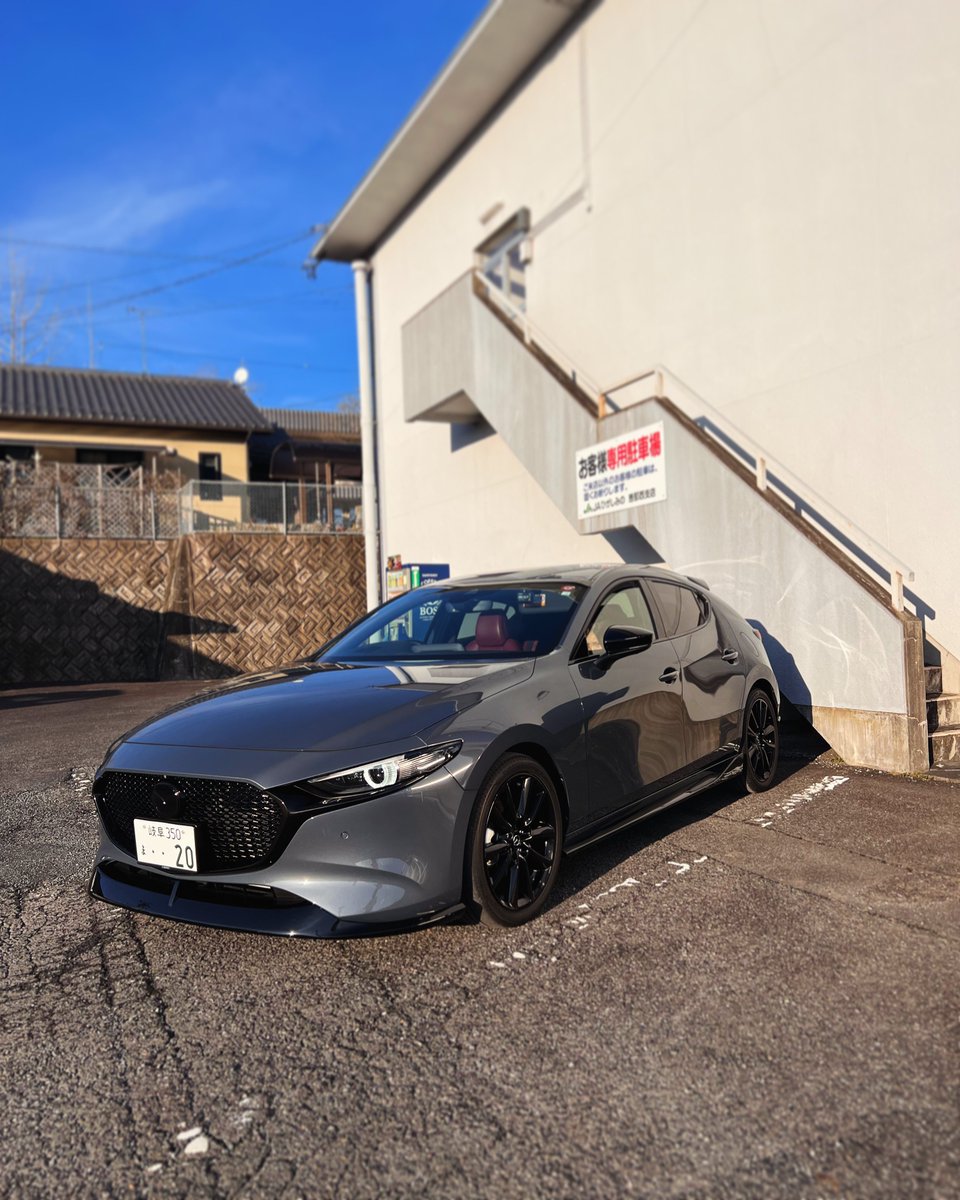 ZC32S_ff6MT's tweet photo. マツダ3とロードスター
どちらもアダプティブハイビームなんだけど、ロードスターの方が積極的にハイビームになってくれる!
マツダ3は本当に条件が揃わないとハイビームにならないイメージ💦
だから夜走ってると「なんでここでハイビームになってくれないの?」って思う事よくある😅
#BPFP
#ND https://t.co/4pj18W8Agg