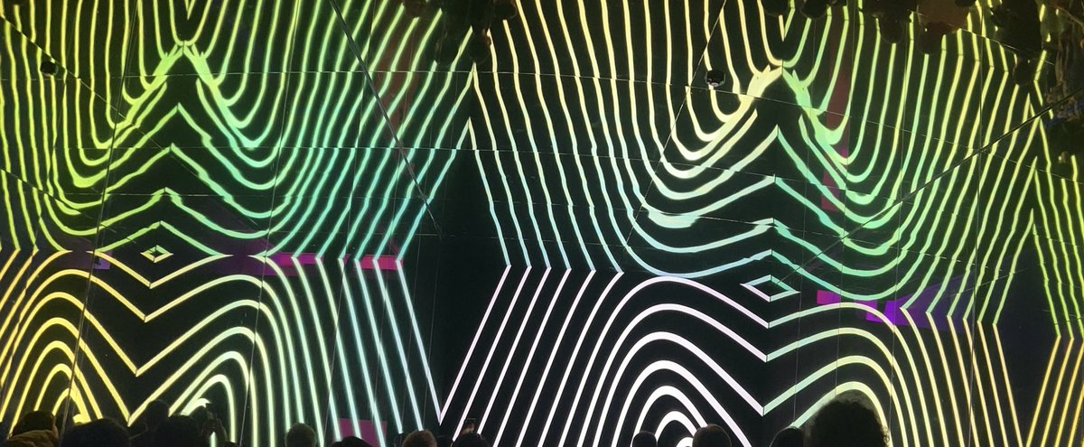 O1MiG99kvSFLPoE's tweet image. 不思議空間すぎた。。とても素敵だった✧︎*。こういうところ大好き☺︎一生いられるなあと思ってずっとみてた*𖠿
#札幌国際芸術祭 #INTOSIGHT