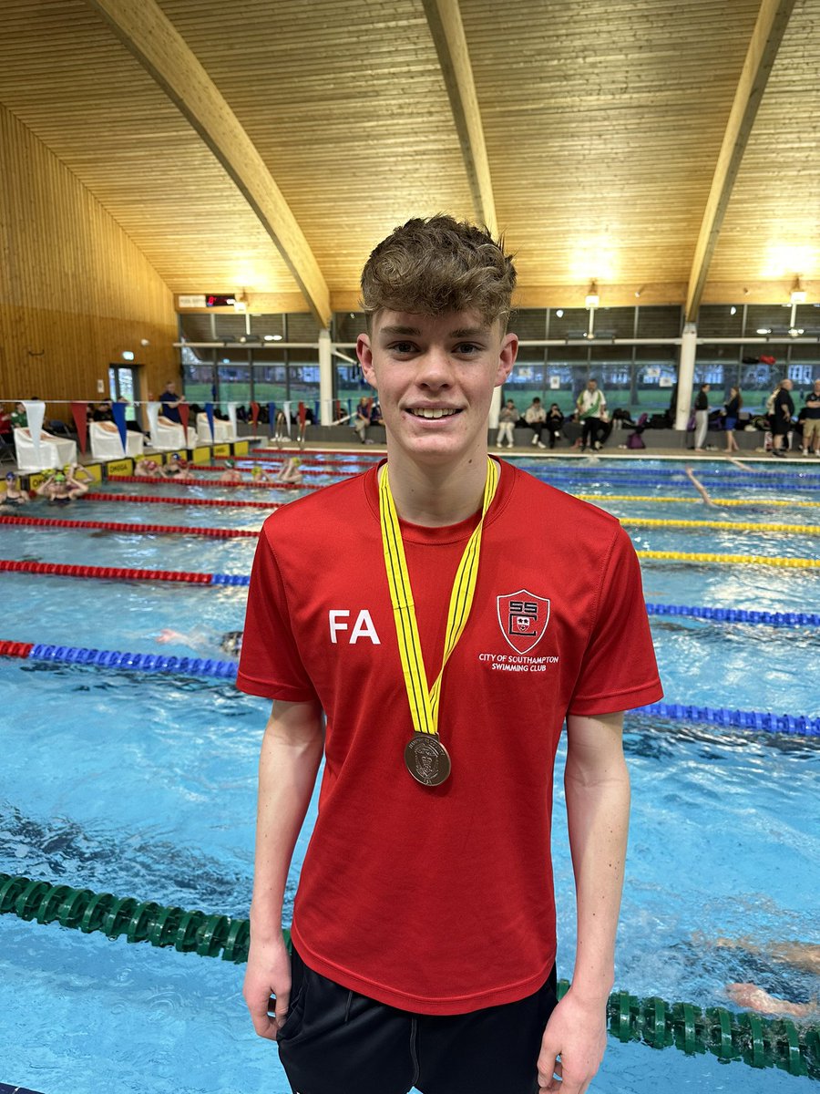 Fraser takes bronze in the boys 15yrs 50m Freestyle 🙌🥉❤️🤍🖤🏊‍♂️