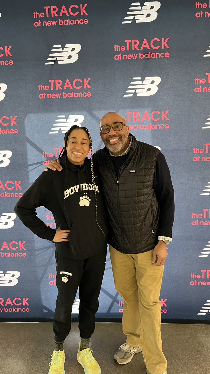 6am wake up
$60 in gas
Seeing Kennedy compete in the Boston NE Division 3 championships in the long jump, 200m and 4x400 - PRICELESS!
@BowdoinCollege @GoUBears #ProudDad