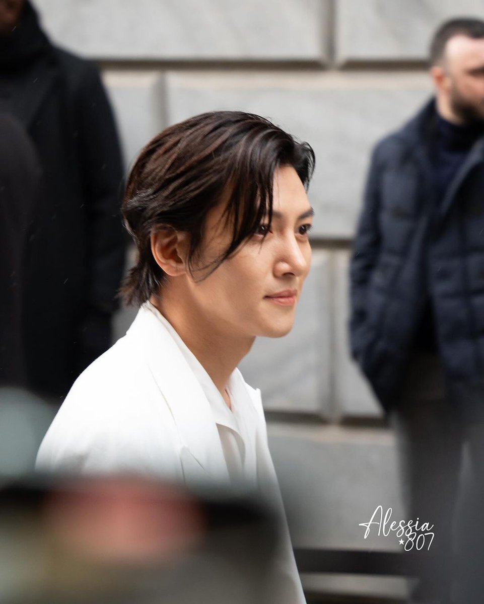 JCWFever's tweet photo. JiChangWook 😍😍😍
JCW at Milan fashion week 2024
@jichangwook #BackstreetRookie
#JiChangWook #지창욱 #池昌旭
#チチャンウク #อุคจ๋า​#ЧжиЧанУk  #جي_تشانغ_ووك #TheK2 #KimJeha #SuspiciousPartner #jichangwookfever  #Healer #koreanactor #meltme #MeltingMeSoftly
#citycoupleswayoflove https://t.co/VPdyuEzAw1
