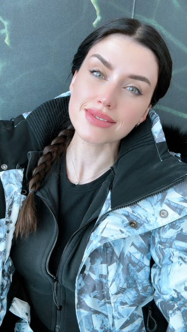 Otw to Norway to ski for a week ☃️⛷️?? https://t.co/Xuk41NtkOR
