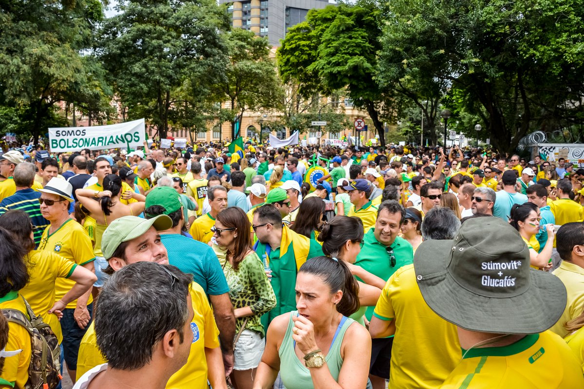 atirafoto's tweet photo. #GolpistasNaPaulista 
https://t.co/pglUvFAkOz https://t.co/P4JfvLwsOx