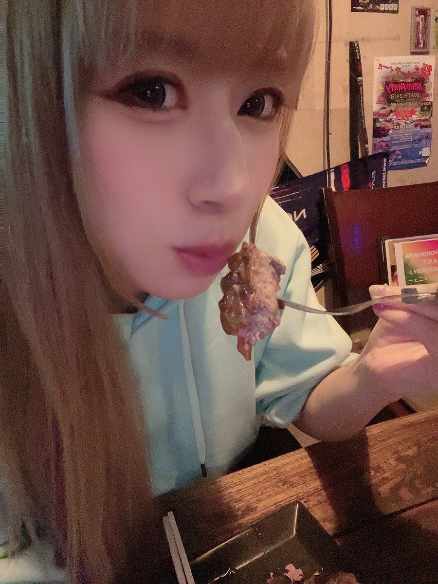 nanahoshi_julia's tweet photo. 昨日はワゴニスト(セレナおじさん、カトーさん)でポチさんのお店に��めて行って来ました(*^^*)
ポチさん!ノスタルジックでも会いに来てもらえて嬉しいᐠ( ᐝ̱ )ᐟ
そしてお肉が絶品すぎた♫
また絶対行きます!
そして楽しすぎたw
#ポチさん #R357 #お肉美味しい #七星じゅりあ https://t.co/3YDCxbU3Cs