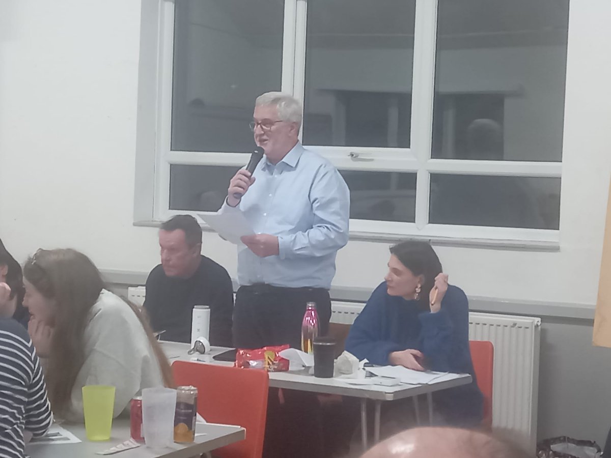 Congrats to Risky Quizness, who won at our CLP quiz last night! Thank you very much to @CliveEfford for hosting, and to Susan and Will for organising 😊