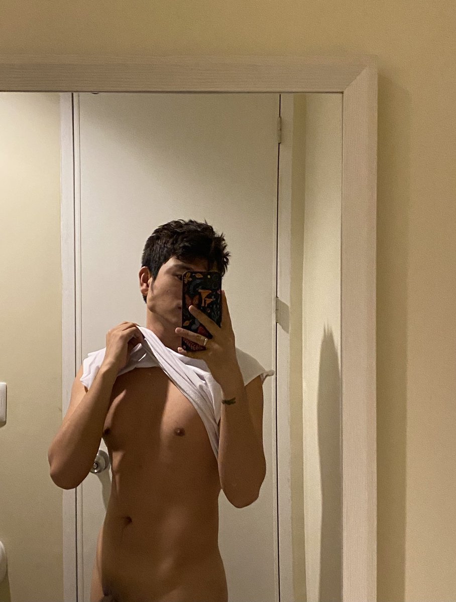Chienoe06's tweet photo. jaw &amp; tatts 🙊 https://t.co/exTmViHA6V