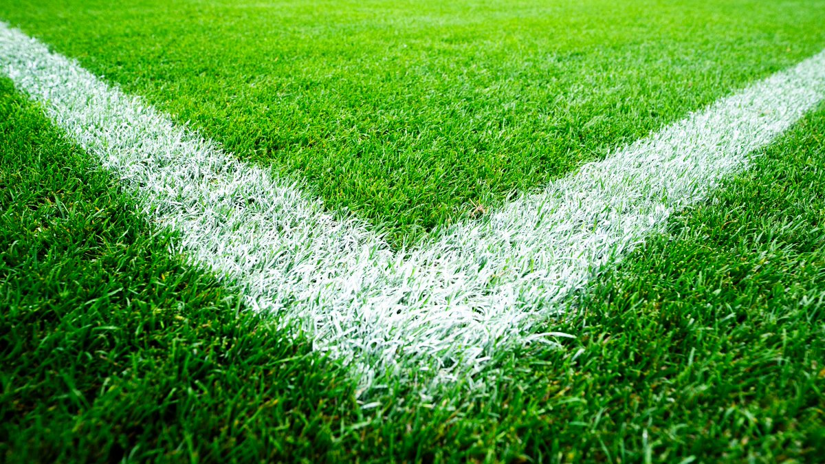 Yesterday Tara Sandford and Bobbi Murphy ensured the pitch at @arsenal Emirates Stadium was match-day ready for the Men's 4-1 win. Next week, a further 11 female groundstaff will prepare the pitch for the @barclayswsl match in a football first! ⚽ @womeninfootball @arsenalwfc