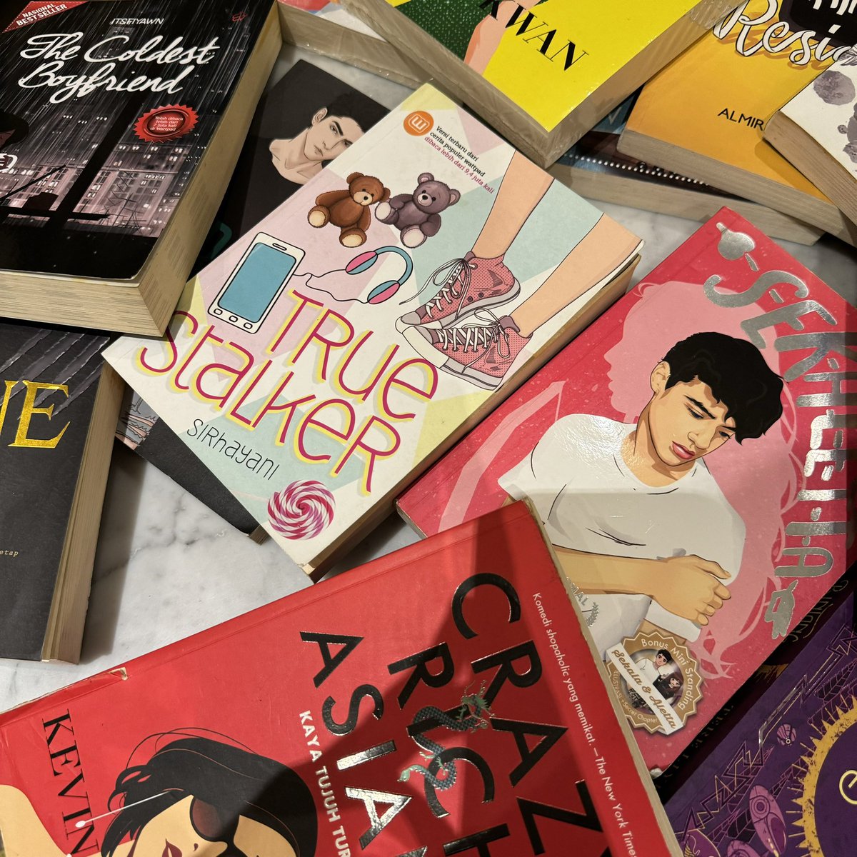 beltigss's tweet photo. yg mau bisa lngsung dm ya!!📚✨
#jualnovel #novelbekas #zonauang #zonajajan #zonaBU #jualbuku #prelovednovel #preloved https://t.co/gFYuWtGO1R